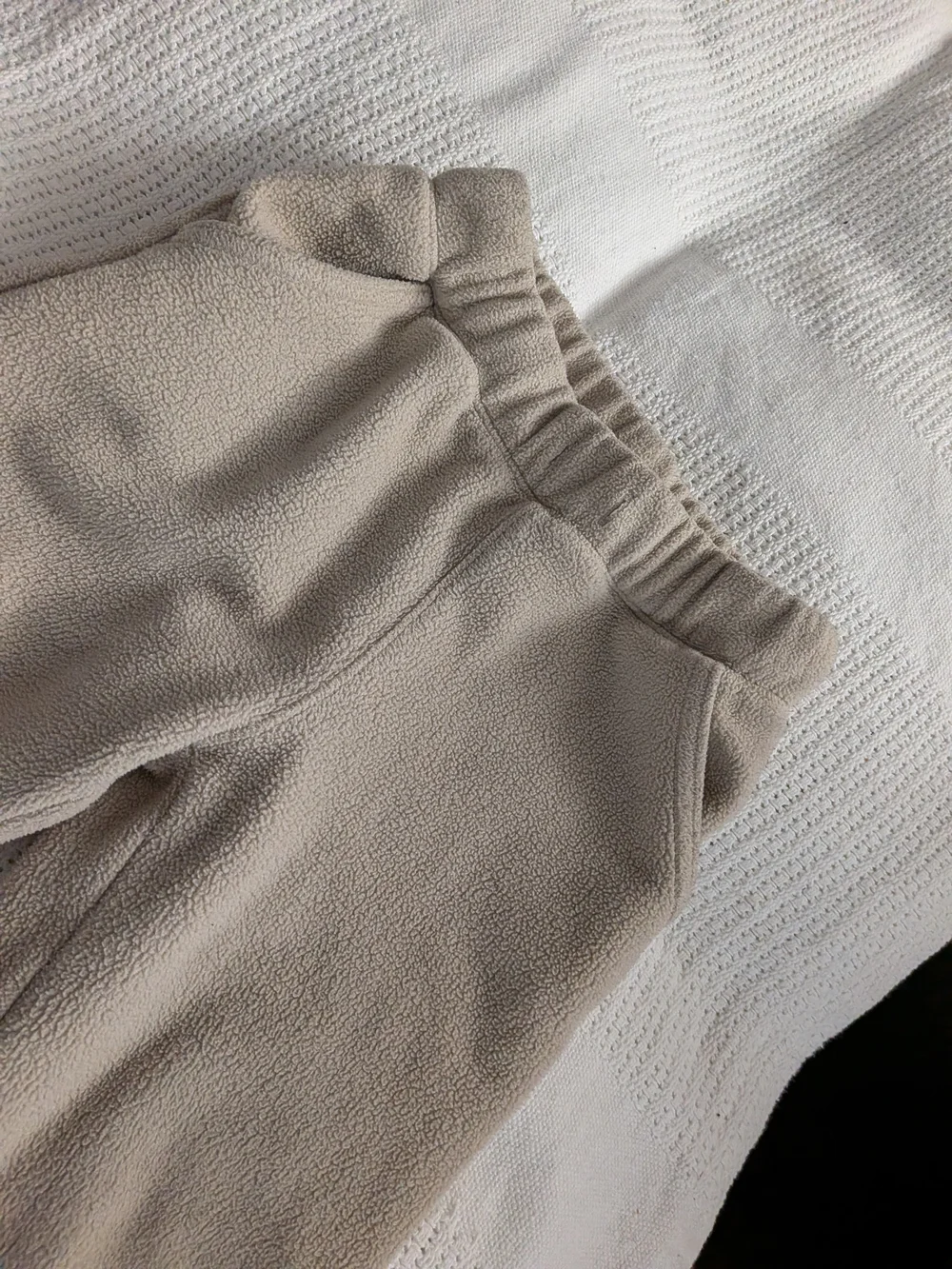 Old Navy Toddler Fleece Jogger Pants in Light Taupe